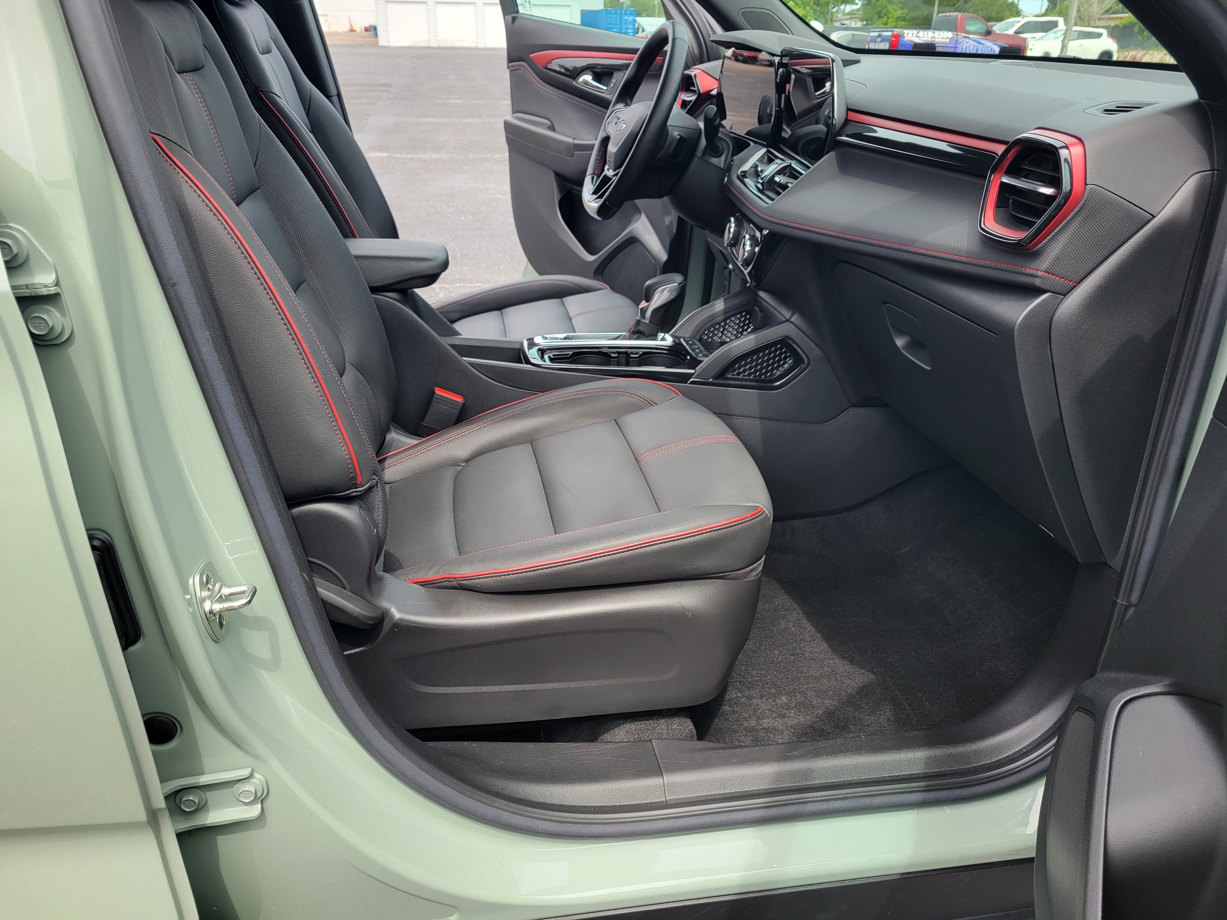 Certified 2024 Chevrolet TrailBlazer RS w/ Driver Confidence Package FWD image 28
