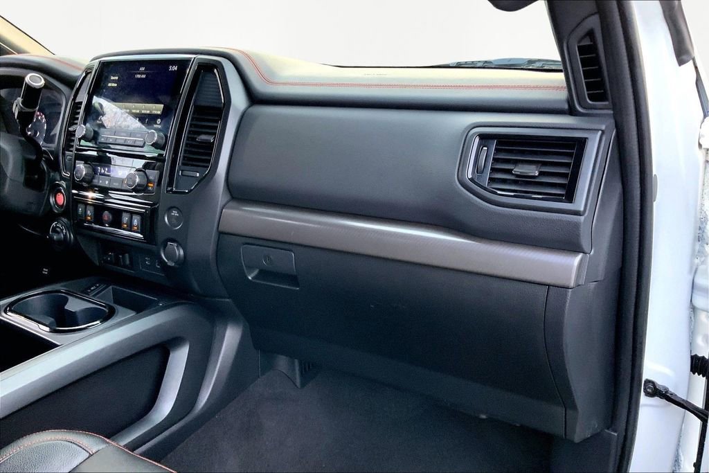 Used 2024 Nissan Titan PRO-4X w/ Pro-4x Convenience Package image 18