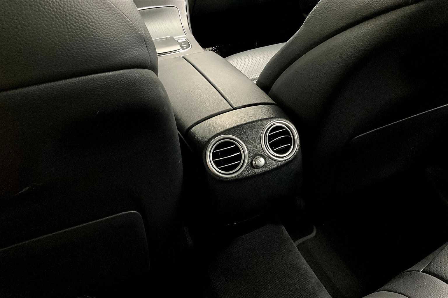 Used 2021 Mercedes-Benz GLC 300 4MATIC image 37