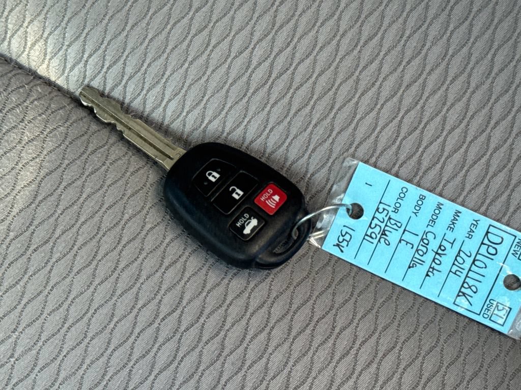 Used 2014 Toyota Corolla LE FWD image 23