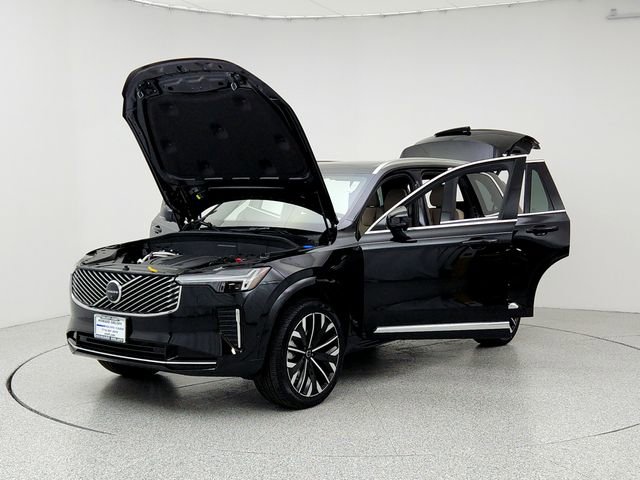 New 2026 Volvo XC90 B5 Plus w/ Protection Package image 9