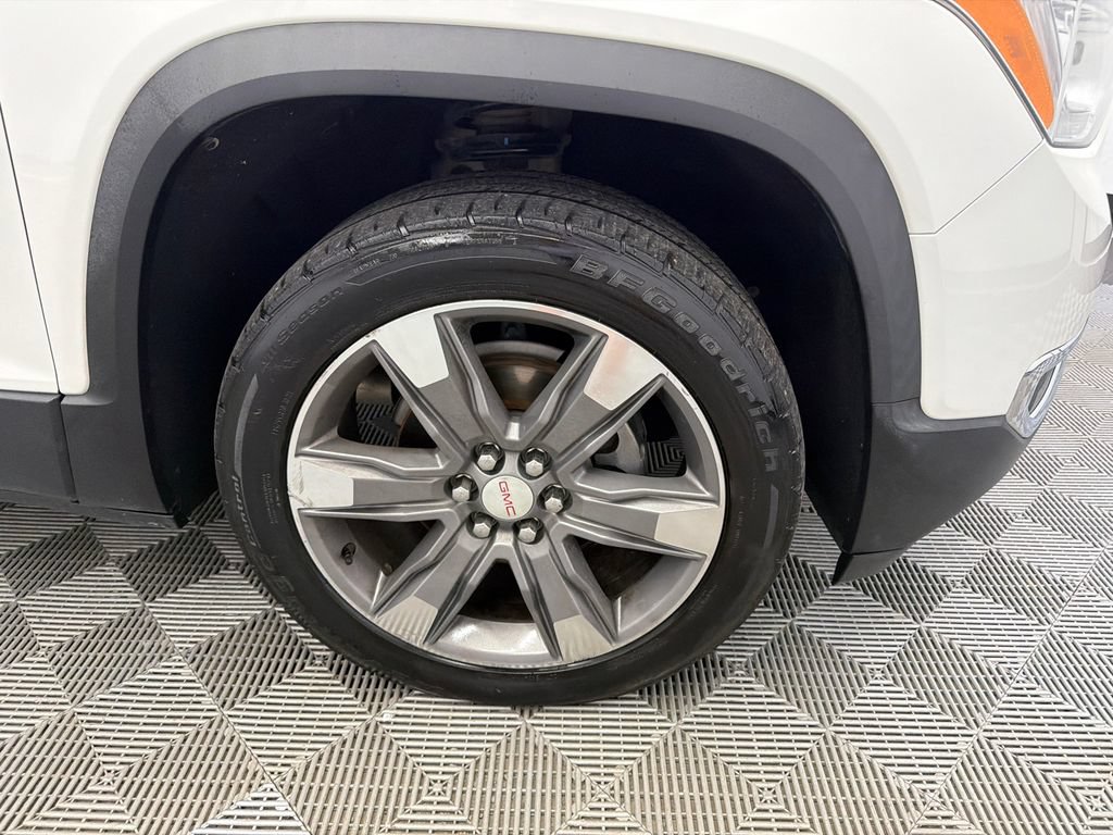 Used 2017 GMC Acadia SLT w/ LPO, Cargo Package FWD image 14