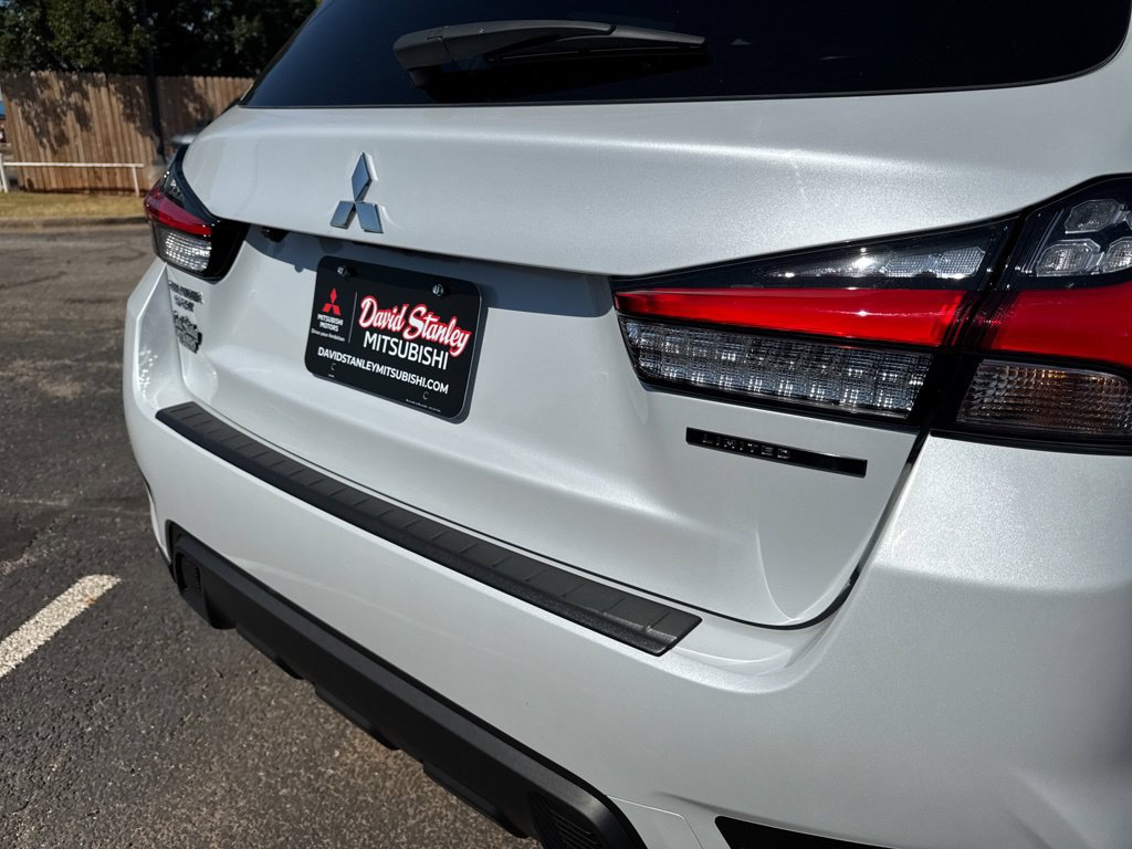 New 2027 Mitsubishi Outlander Sport LE FWD image 41
