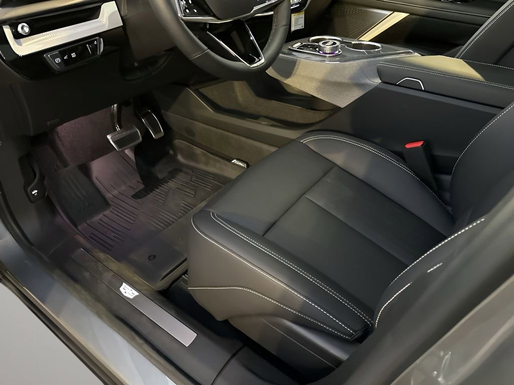 Certified 2025 Cadillac Optiq Sport 2 w/ LPO, Floor Liner Package image 22