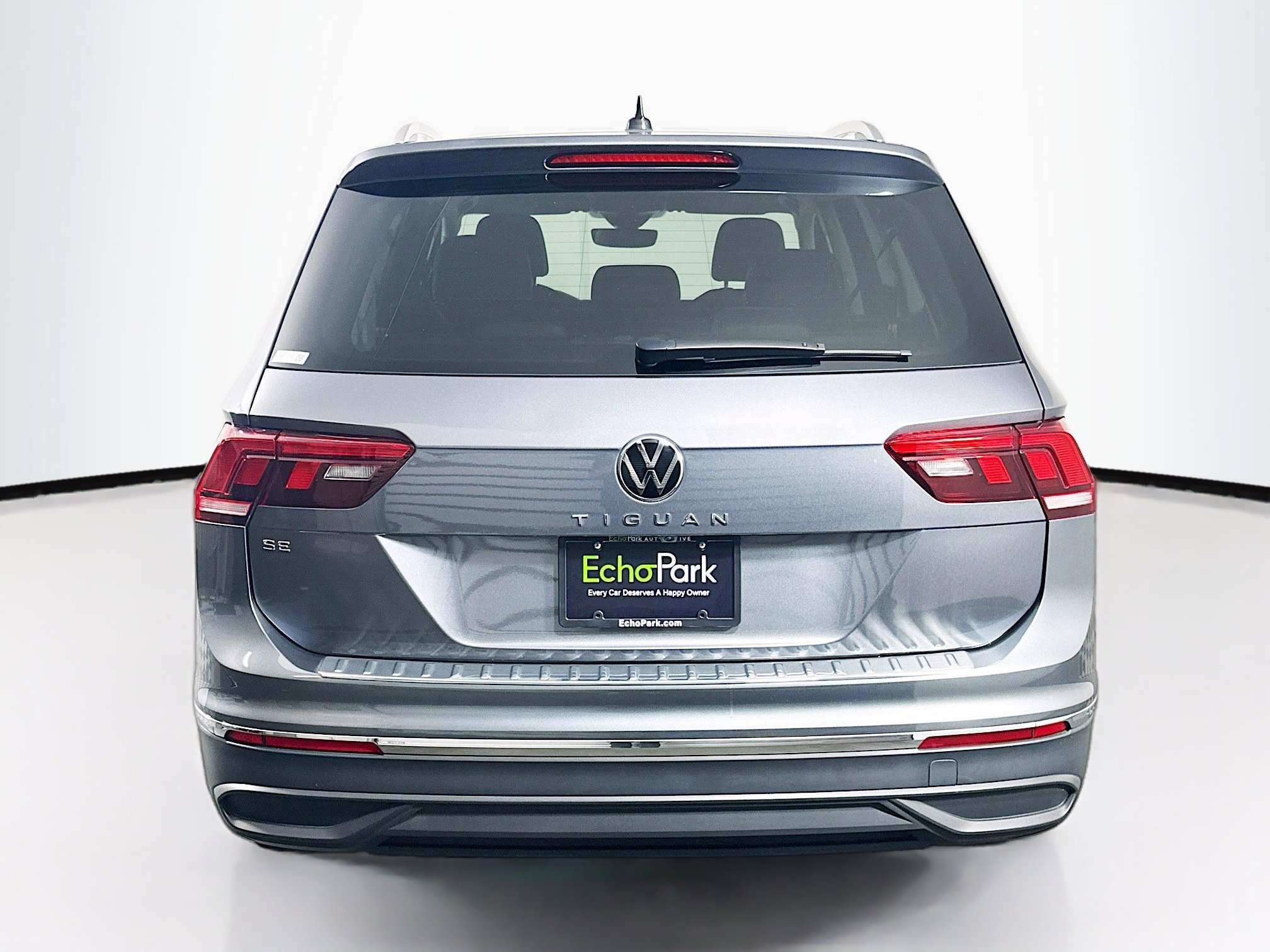 Used 2022 Volkswagen Tiguan SE image 7