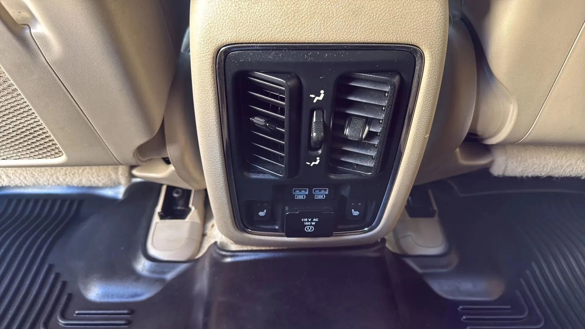Used 2015 Jeep Grand Cherokee Overland w/ Advanced Technology Group AWD/4WD image 28
