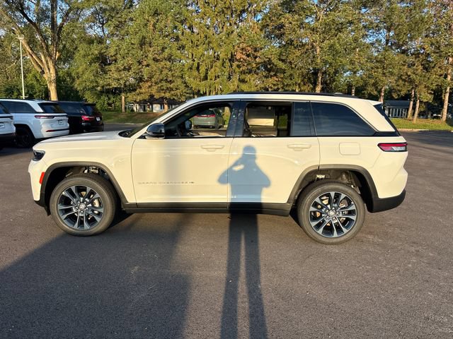 New 2026 Jeep Grand Cherokee Limited AWD/4WD image 3