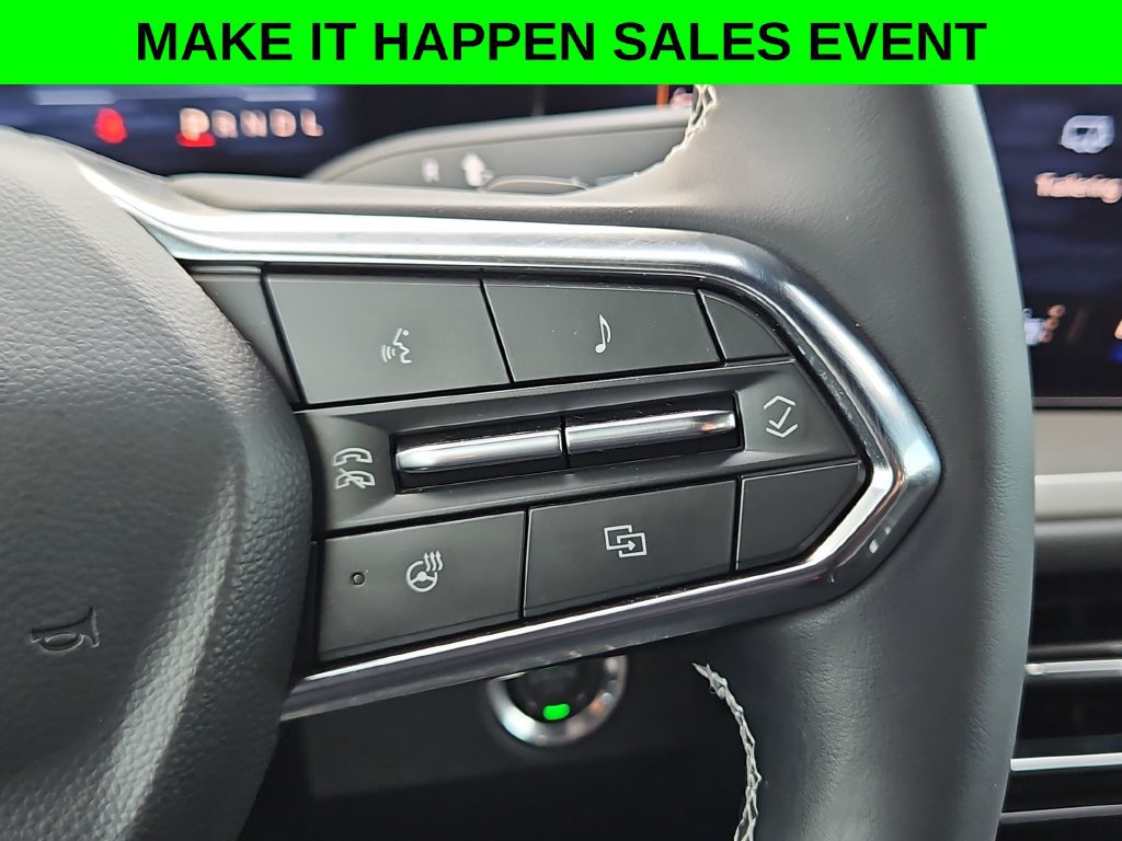 Used 2025 Chevrolet Traverse LT w/ Driver Confidence Package FWD image 24
