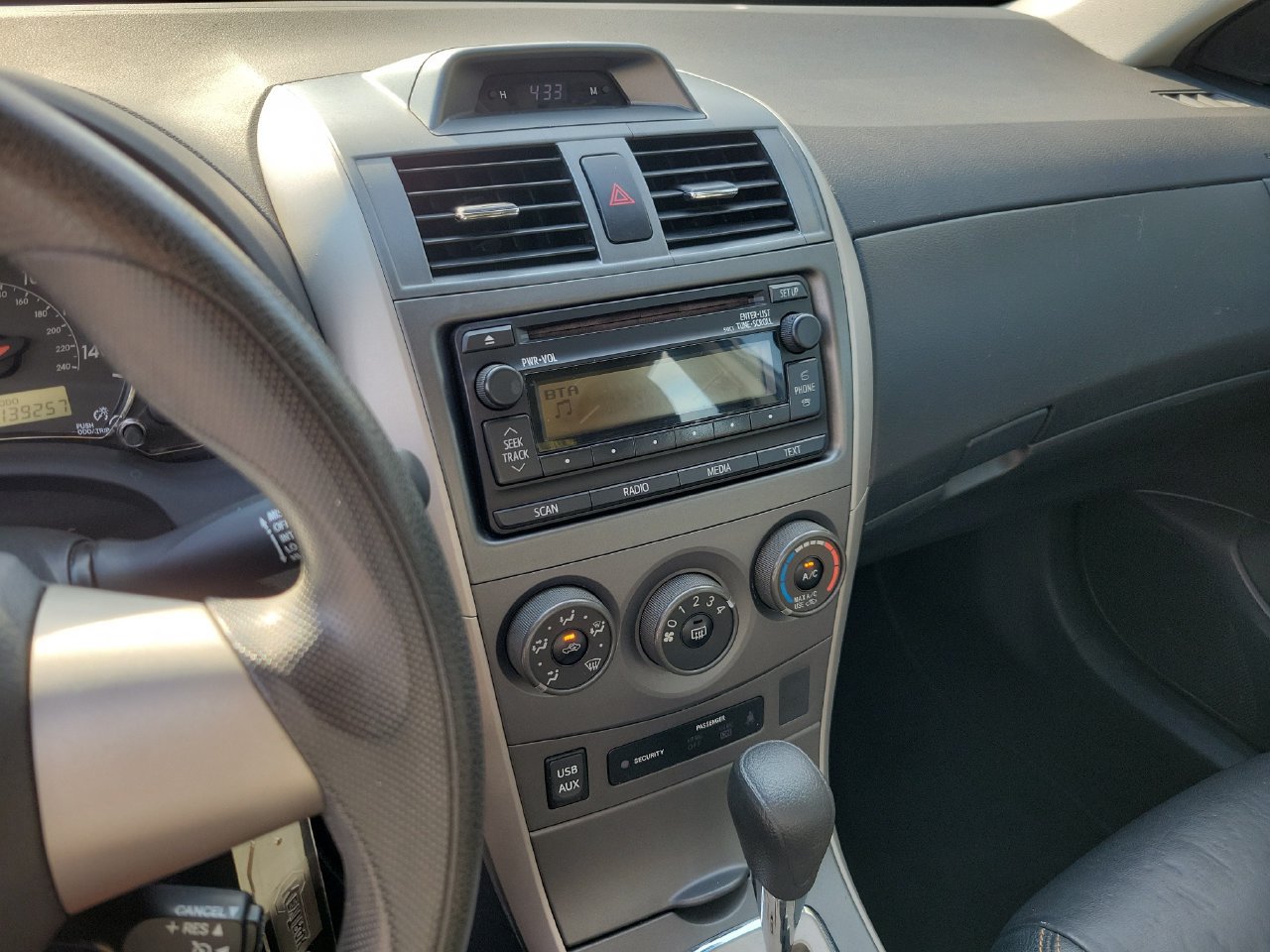 Used 2012 Toyota Corolla S FWD image 21