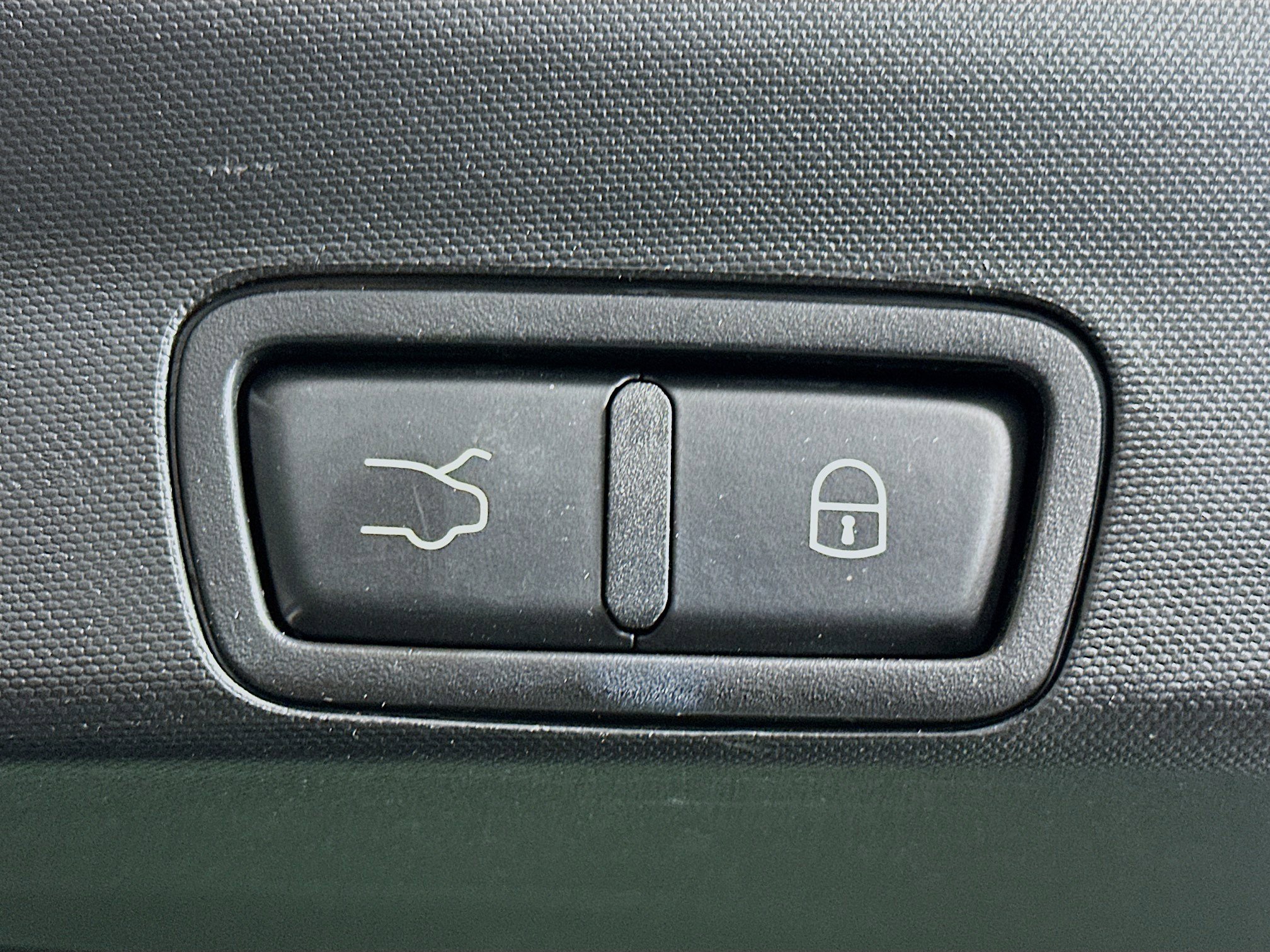 Used 2022 Alfa Romeo Stelvio Ti image 32