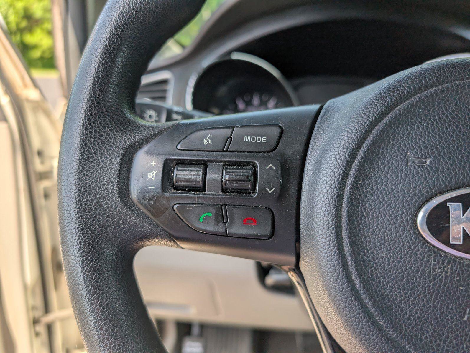 Used 2017 Kia Sedona LX FWD image 25