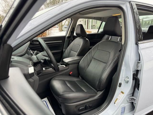 Used 2025 Nissan Altima 2.5 SR w/ SR Premium Package image 27