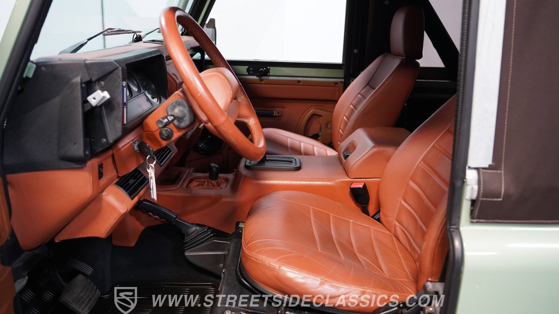 Used 1997 Land Rover Defender 90 AWD/4WD image 30