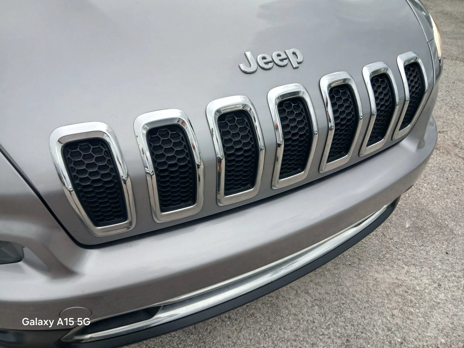 Used 2014 Jeep Cherokee Limited w/ Luxury Group FWD image 19