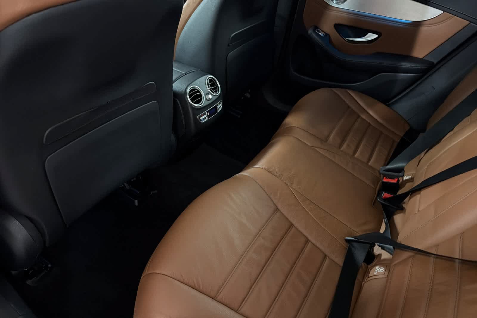 Used 2019 Mercedes-Benz GLC 43 AMG 4MATIC image 4
