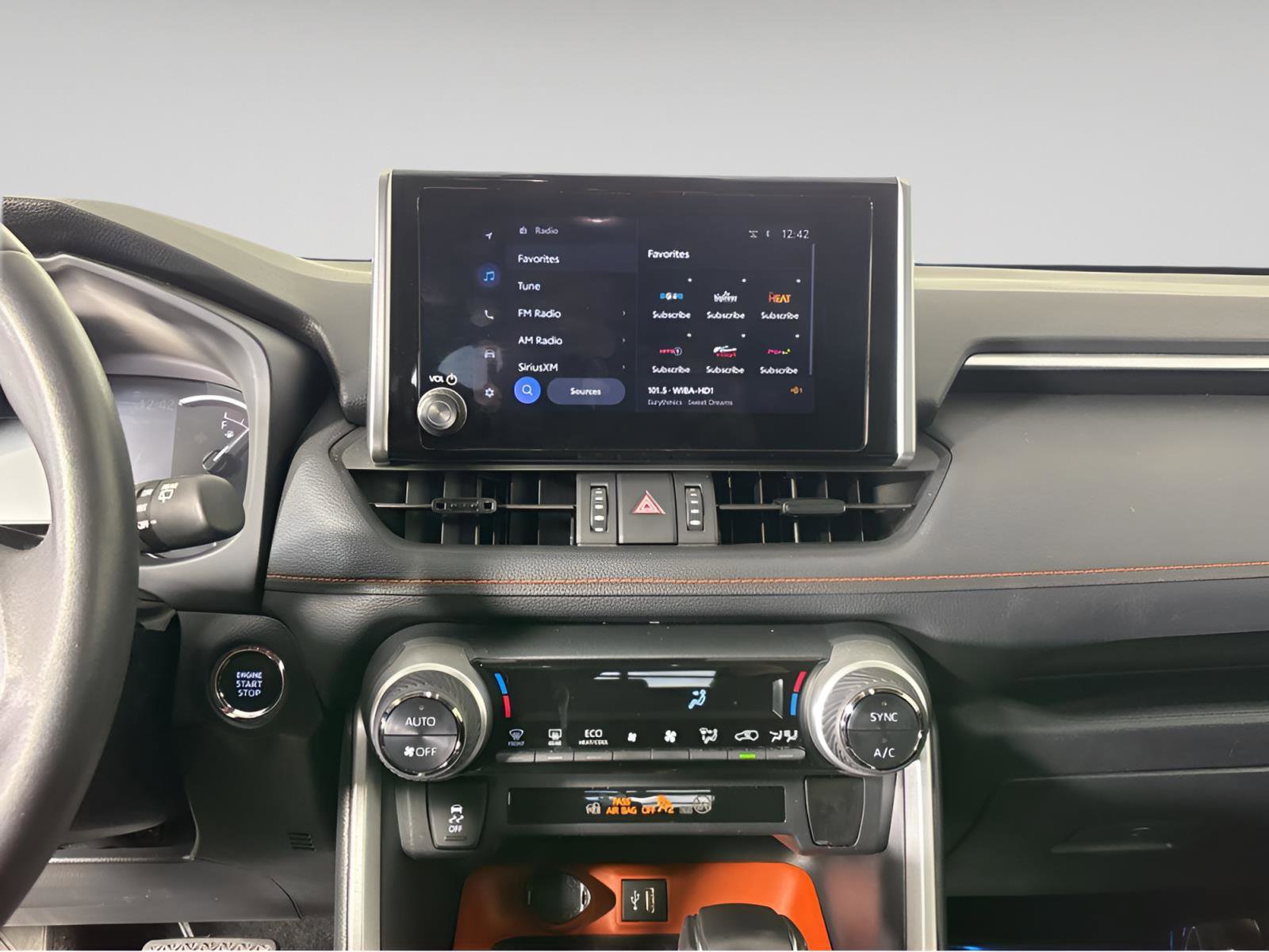 Used 2024 Toyota RAV4 Adventure image 22