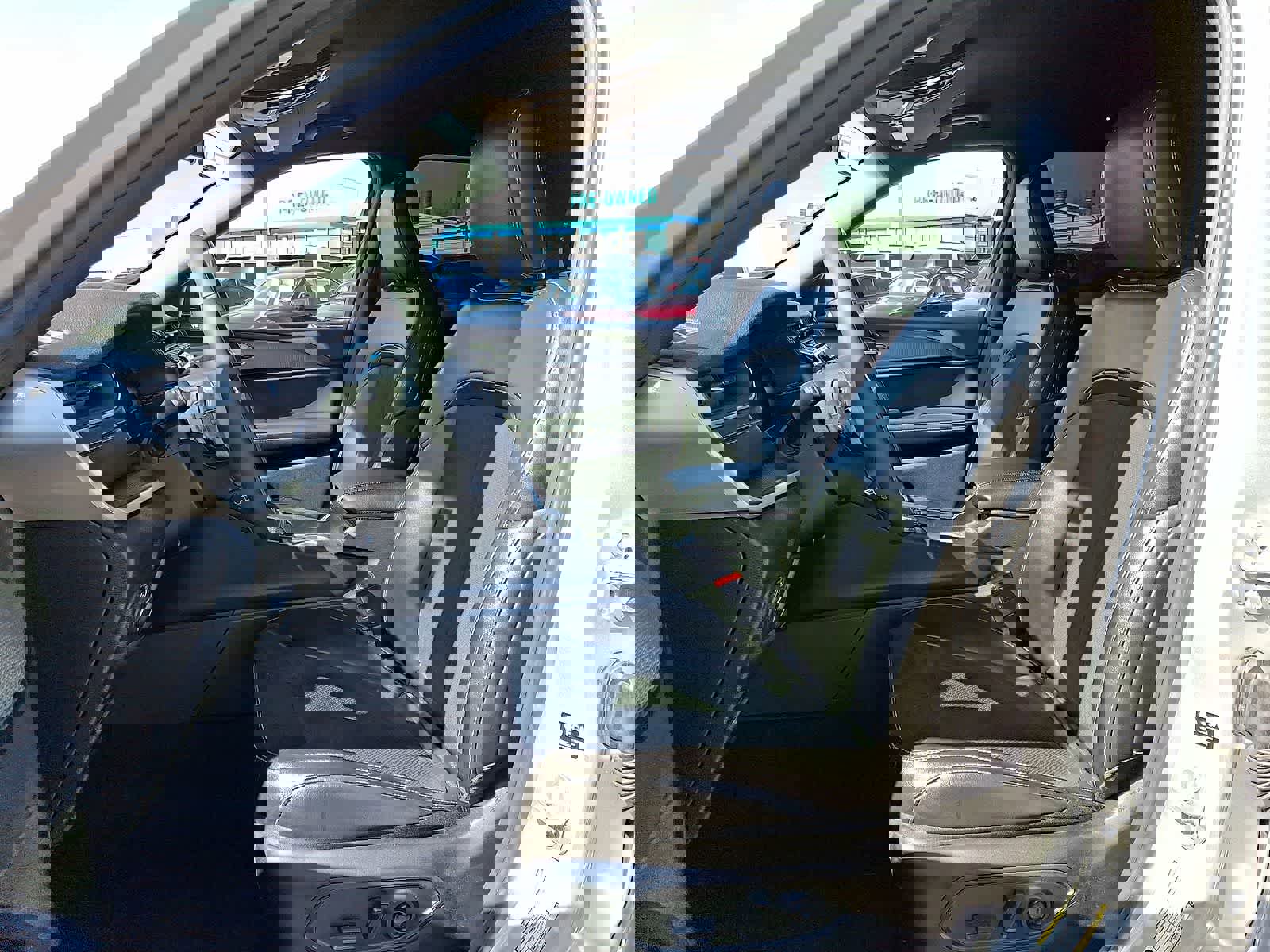 Used 2025 Jeep Grand Cherokee Altitude image 24