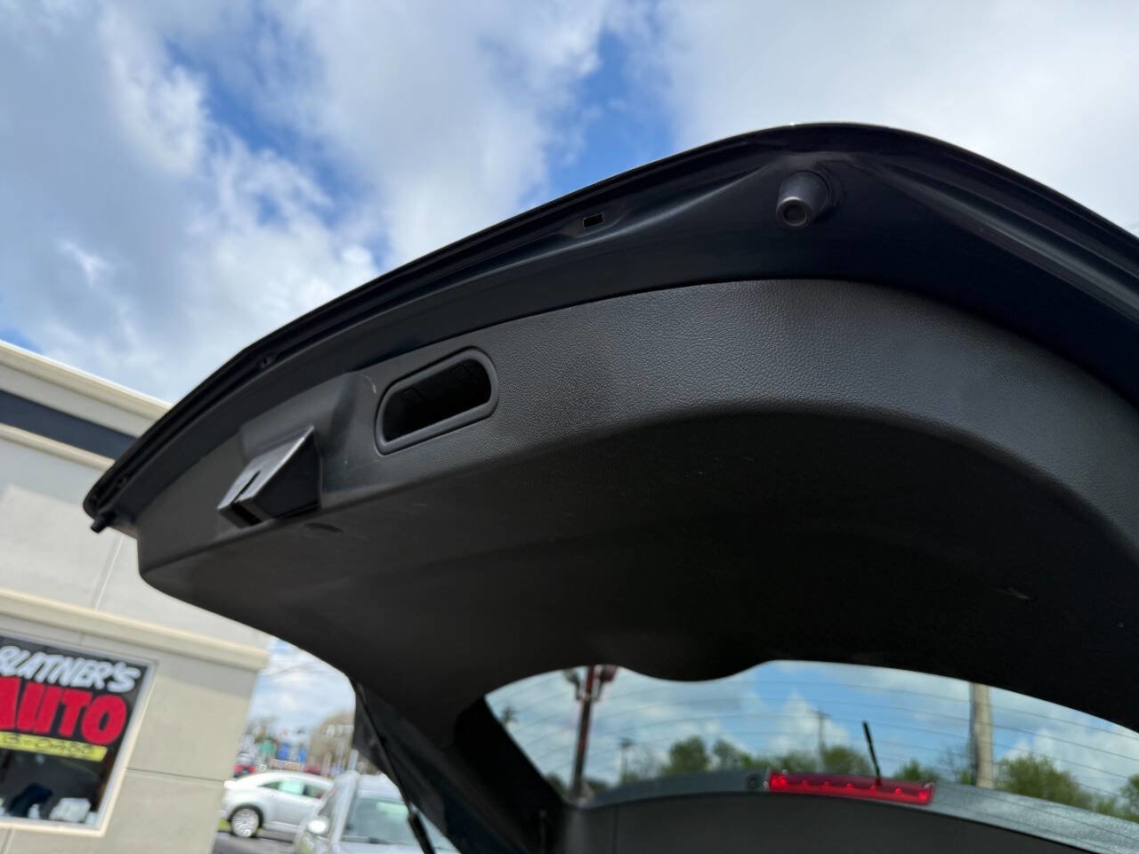Used 2018 Buick Encore Essence w/ Experience Buick Package AWD/4WD image 9