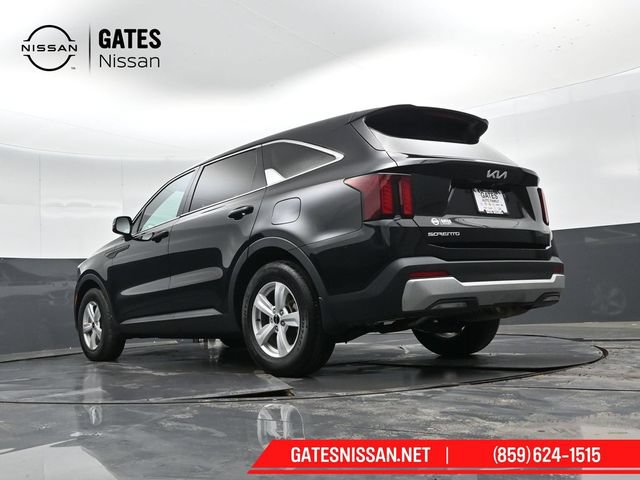 Used 2024 Kia Sorento LX FWD image 44