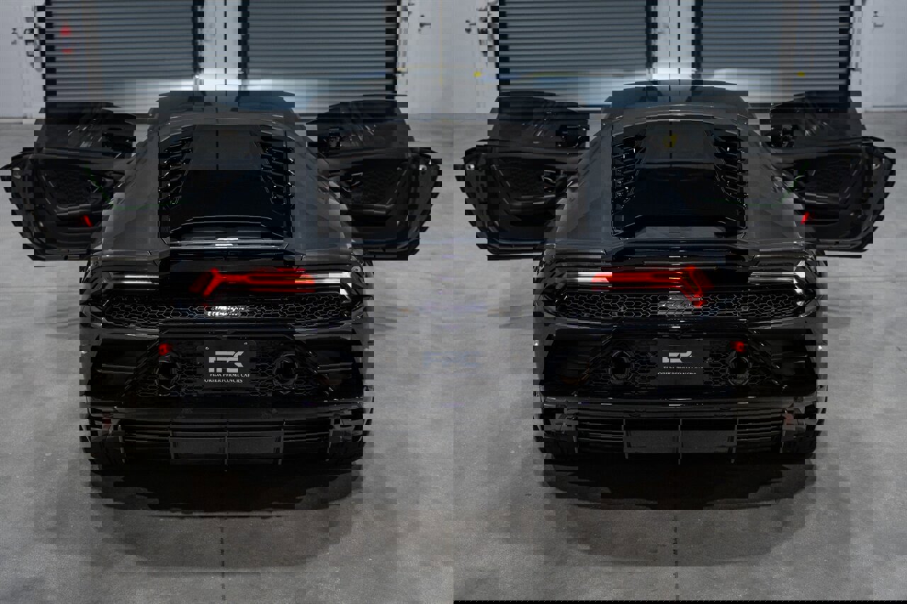 Used 2020 Lamborghini Huracan EVO image 35