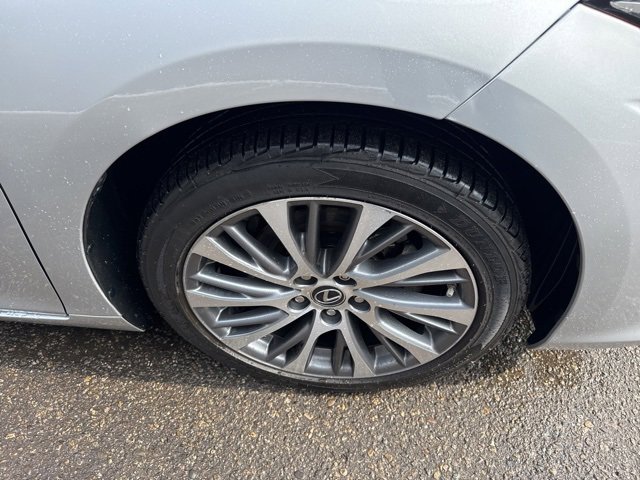 Used 2019 Lexus ES 350 w/ Accessory Package 2 image 5