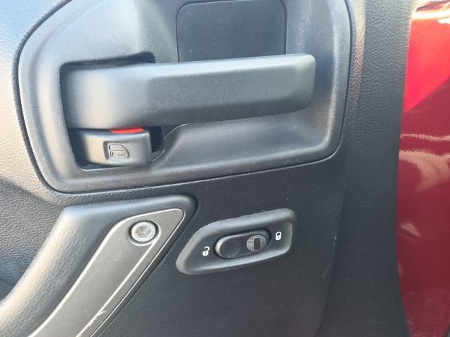 Used 2012 Jeep Wrangler Unlimited Sport AWD/4WD image 11