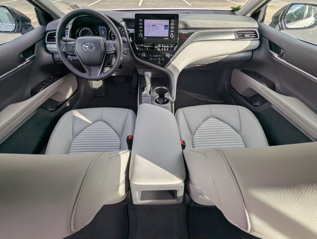 Certified 2024 Toyota Camry SE w/ Convenience Package image 4