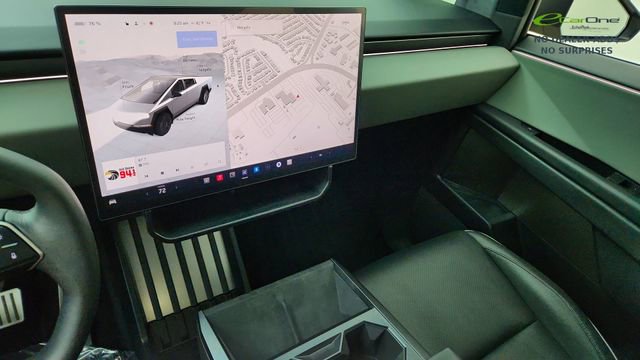 Used 2024 Tesla Cybertruck AWD Crew Cab image 39