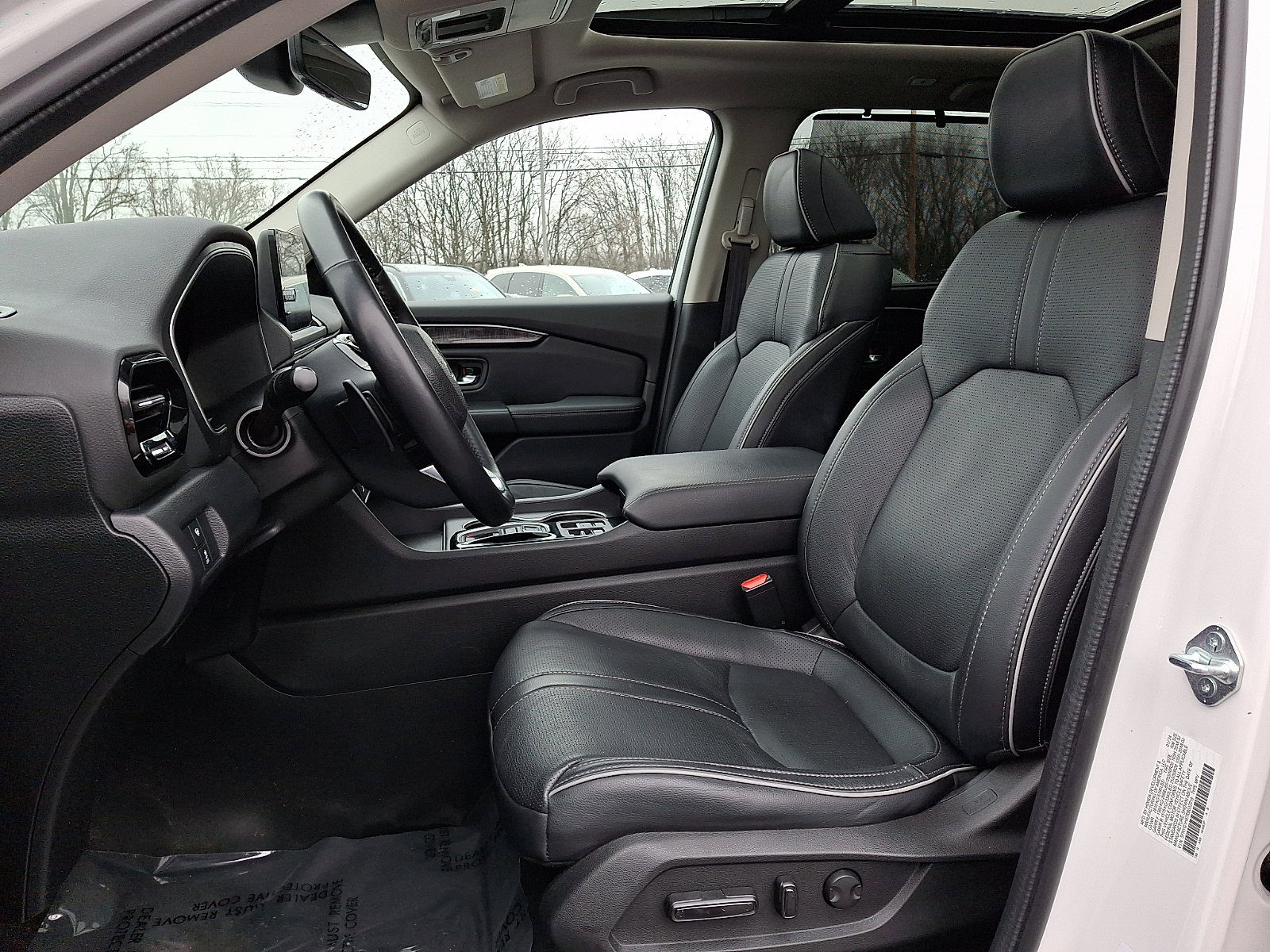 Used 2024 Honda Pilot Elite image 15