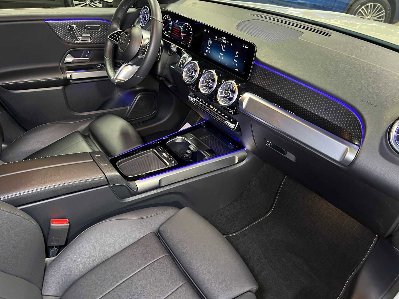 Certified 2025 Mercedes-Benz GLB 250 4MATIC image 11