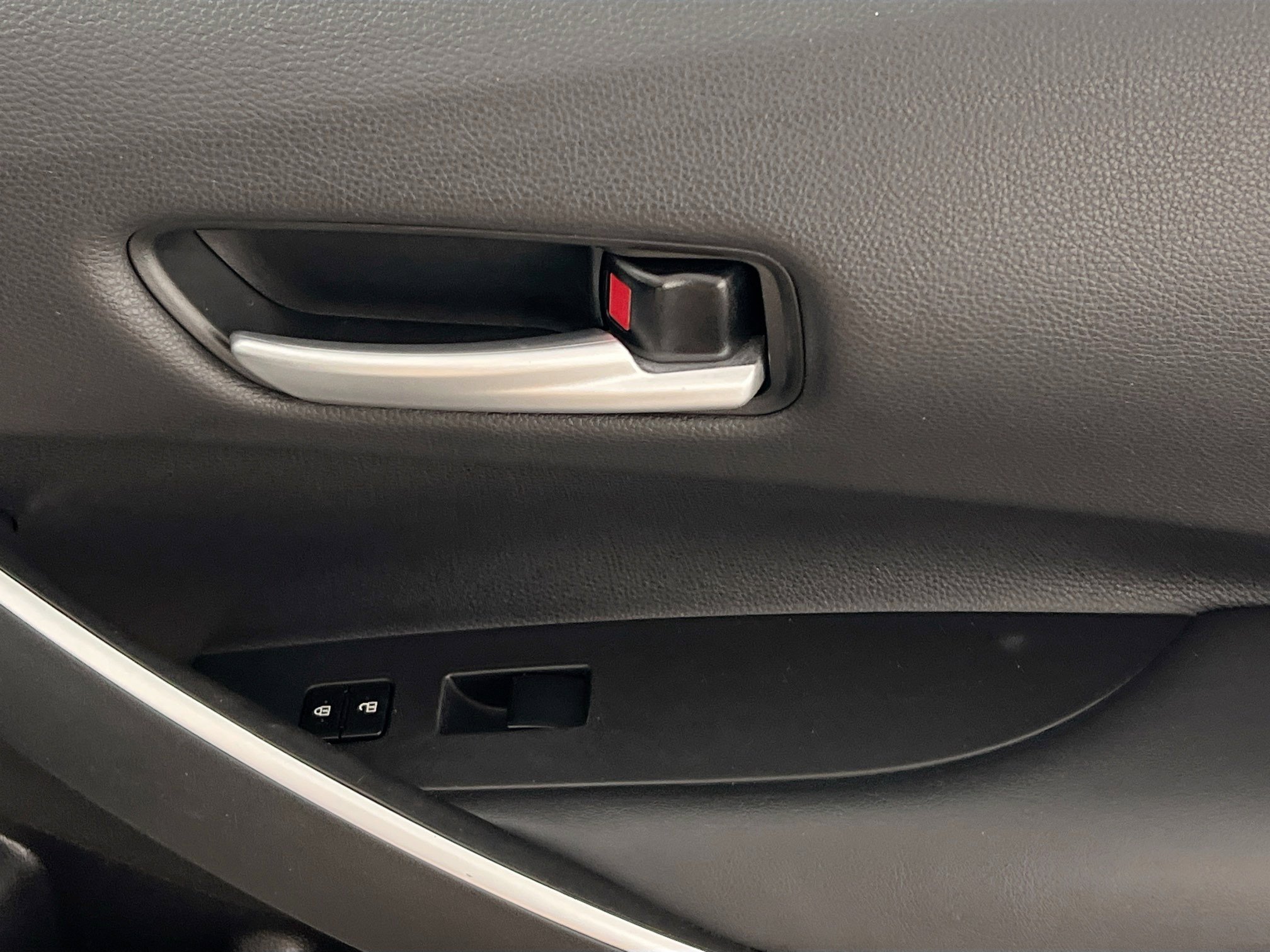 Used 2021 Toyota Corolla SE FWD image 31