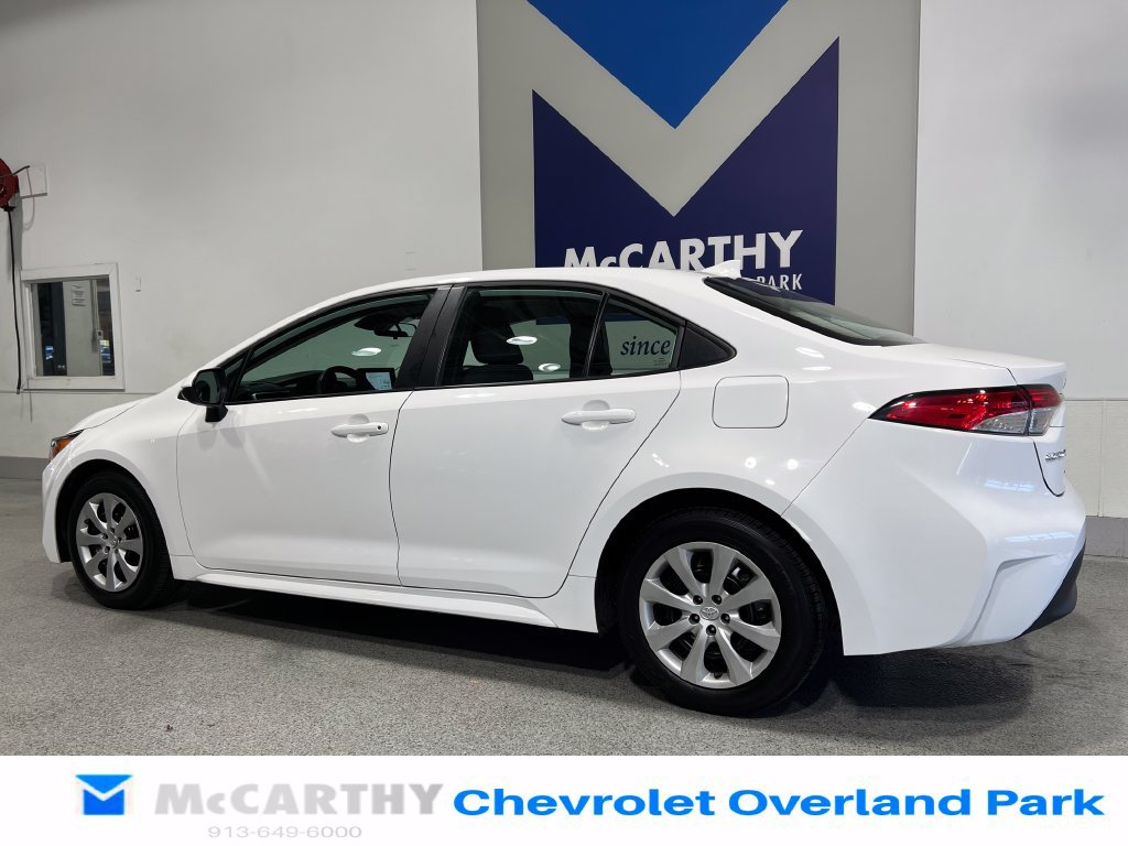 Used 2025 Toyota Corolla LE FWD image 7
