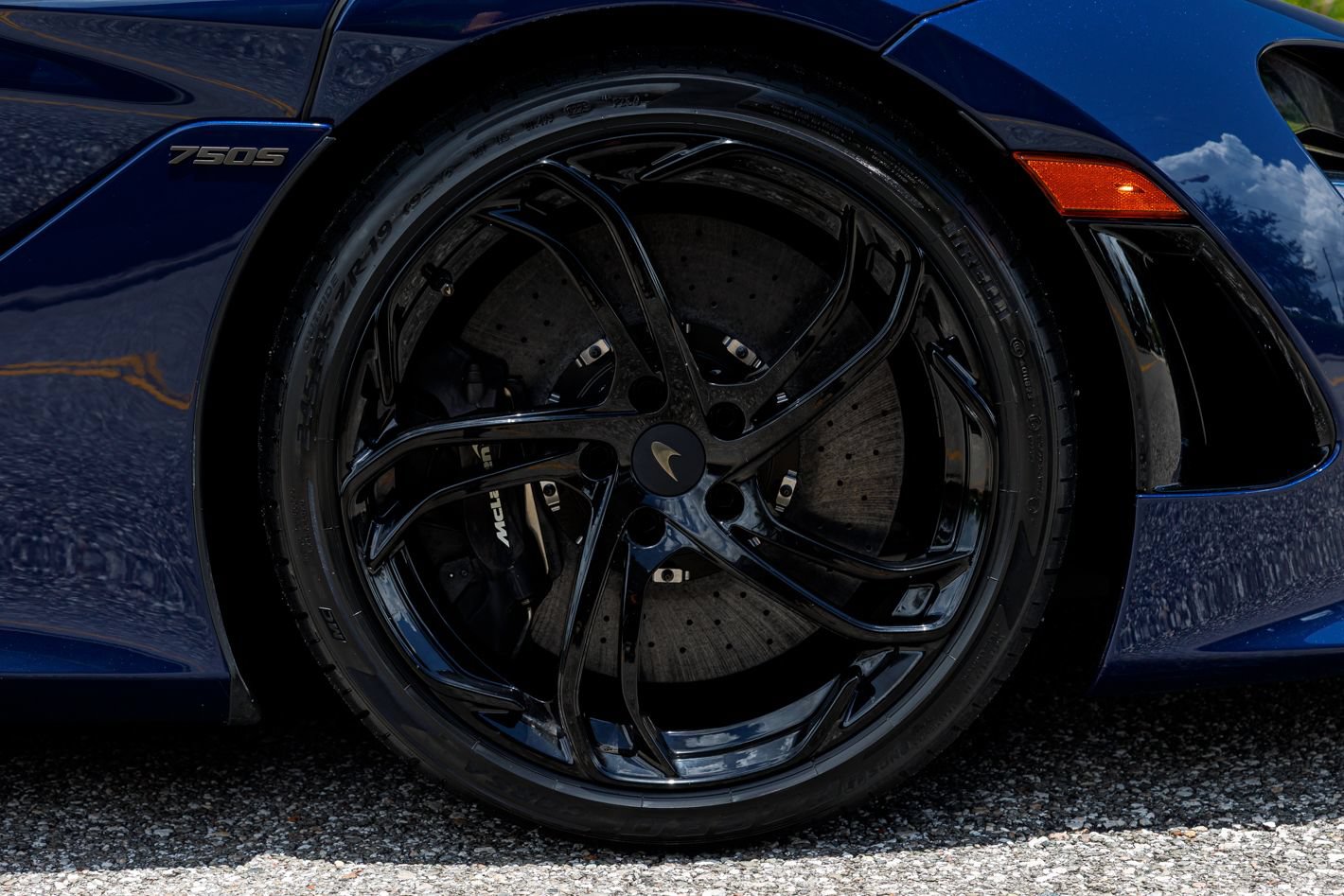 Used 2025 McLaren 750S RWD image 15