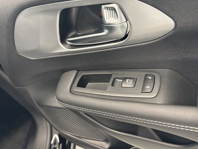 New 2026 Chrysler Pacifica Limited w/ S Appearance Package image 29