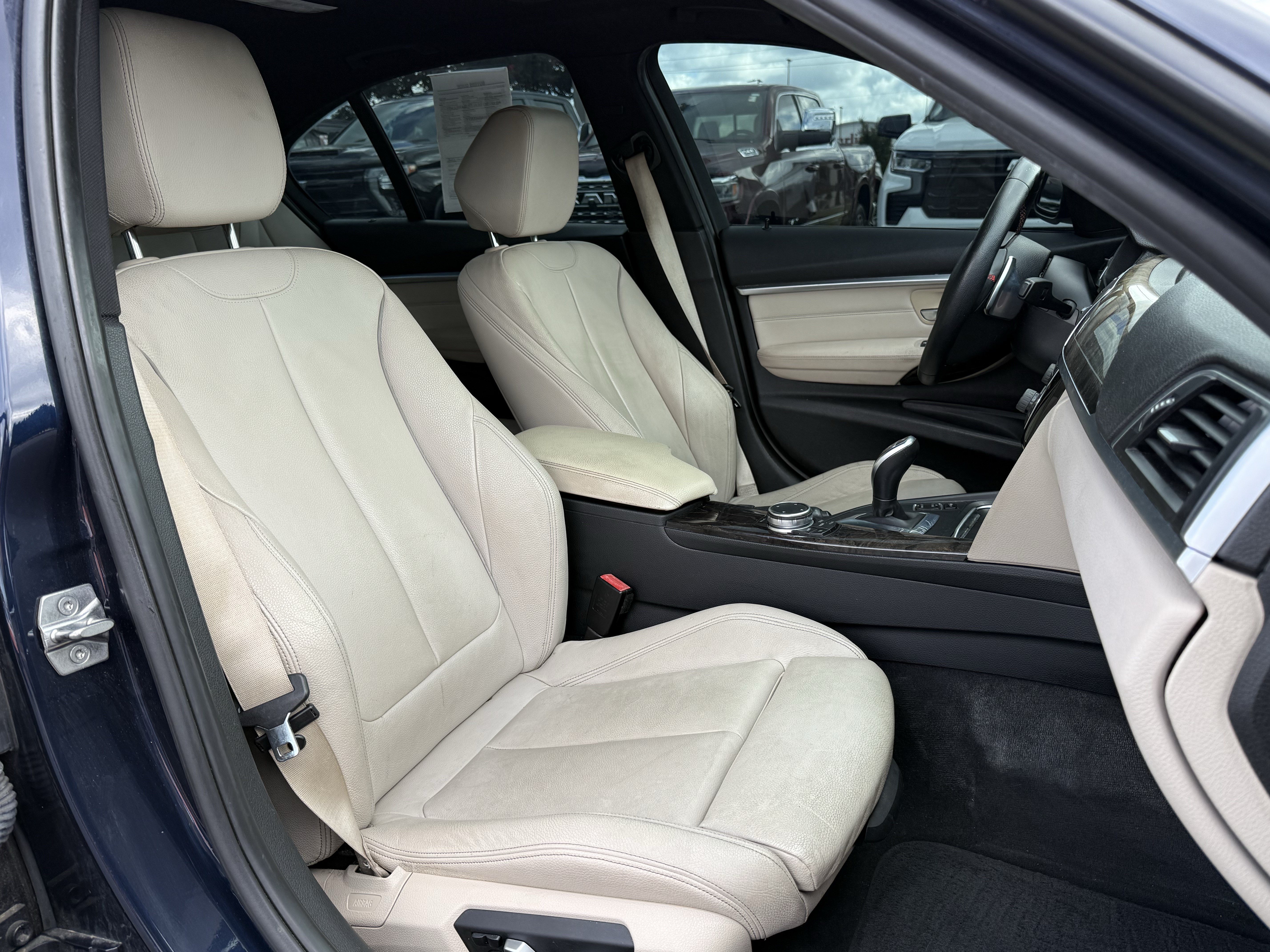 Used 2016 BMW 328i Sedan RWD image 34