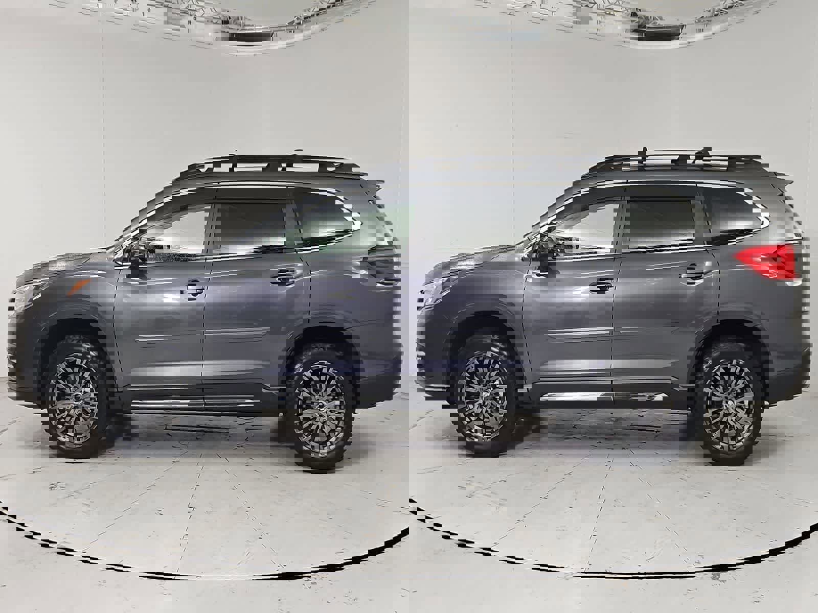 Used 2020 Subaru Ascent Limited w/ Technology Package image 3