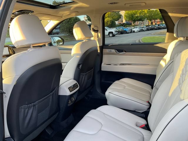 Used 2022 Hyundai Palisade Limited FWD image 25