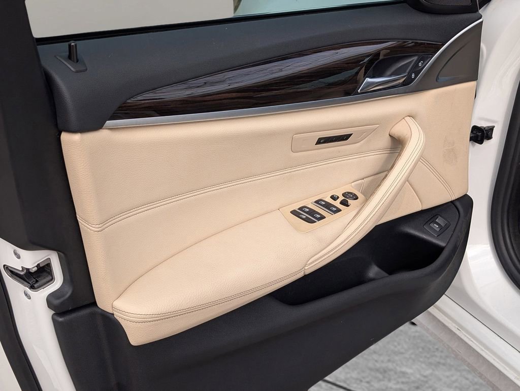Used 2019 BMW 530i xDrive w/ Convenience Package image 14