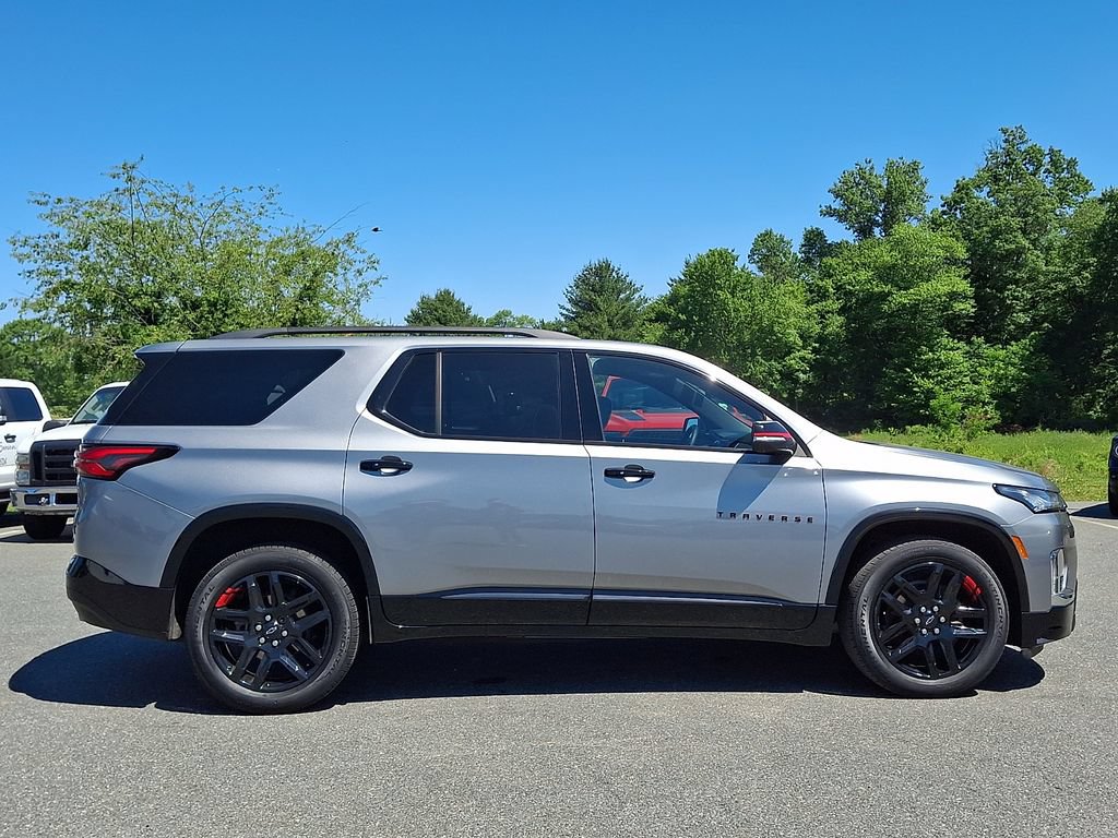 Used 2023 Chevrolet Traverse Premier w/ Redline Edition AWD/4WD image 7