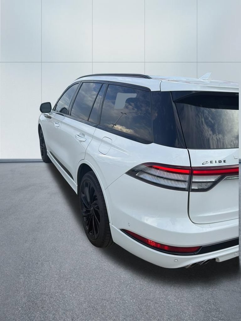 Used 2023 Lincoln Aviator Reserve w/ Equipment Group 201A AWD/4WD image 6