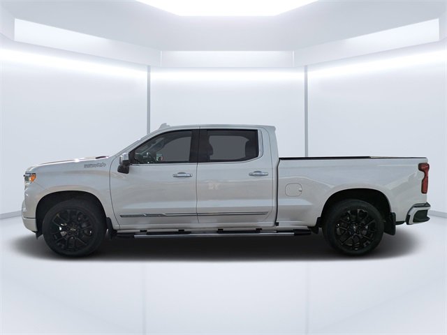 Used 2023 Chevrolet Silverado 1500 High Country w/ Technology Package image 6