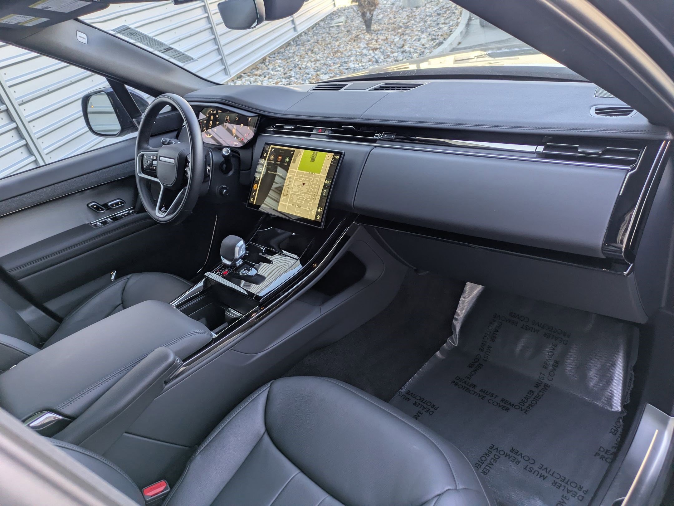 Used 2025 Land Rover Range Rover Sport image 35