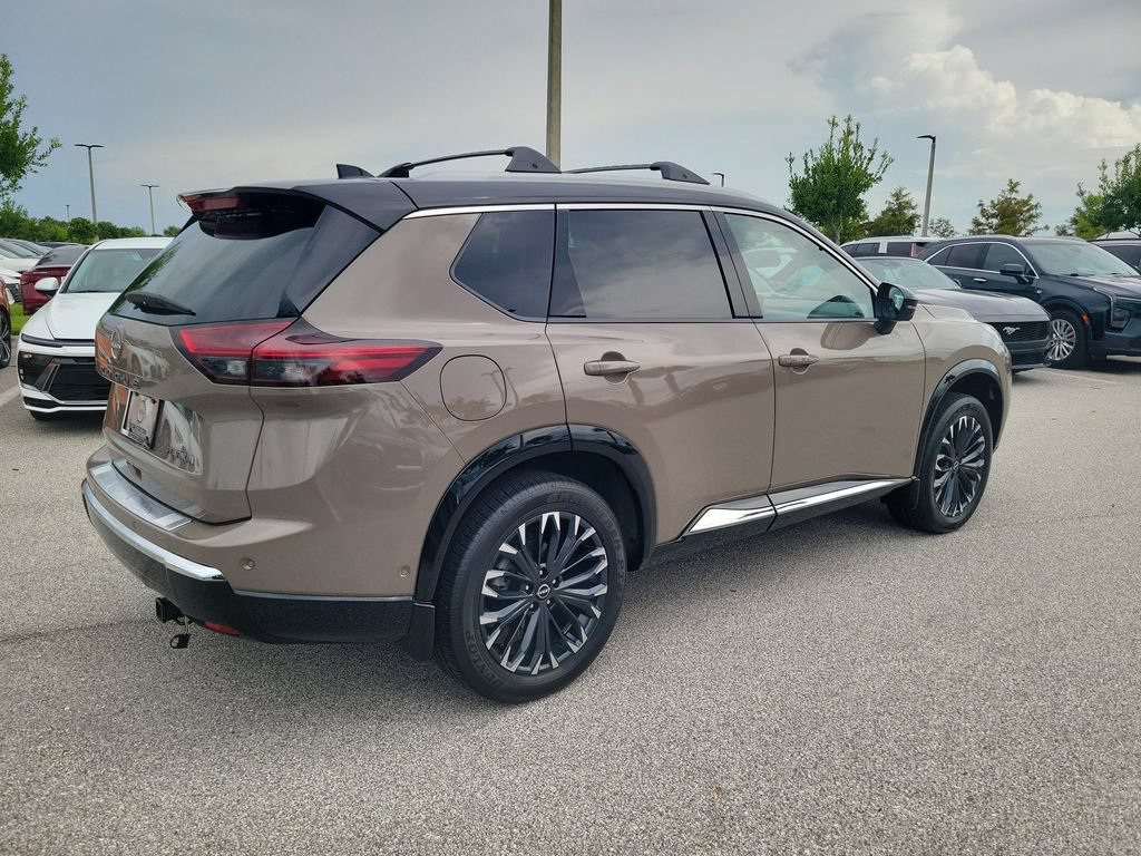 Used 2025 Nissan Rogue Platinum w/ Platinum Premium Package FWD image 2