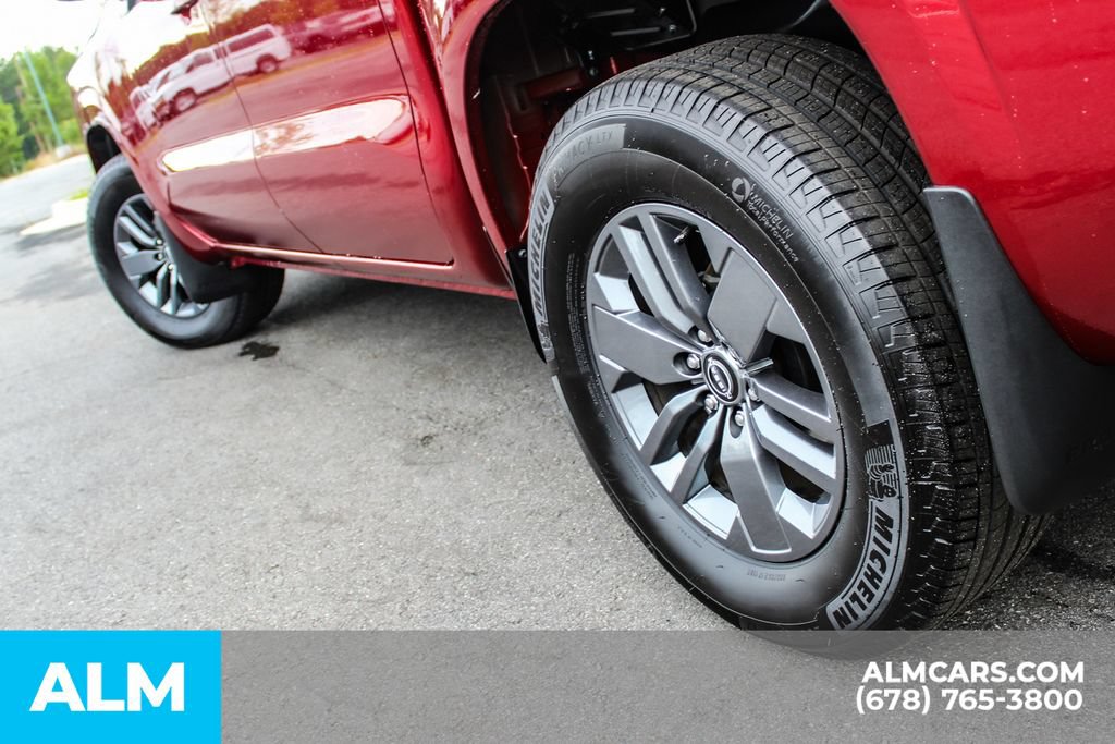 Used 2025 Nissan Frontier SV RWD image 12