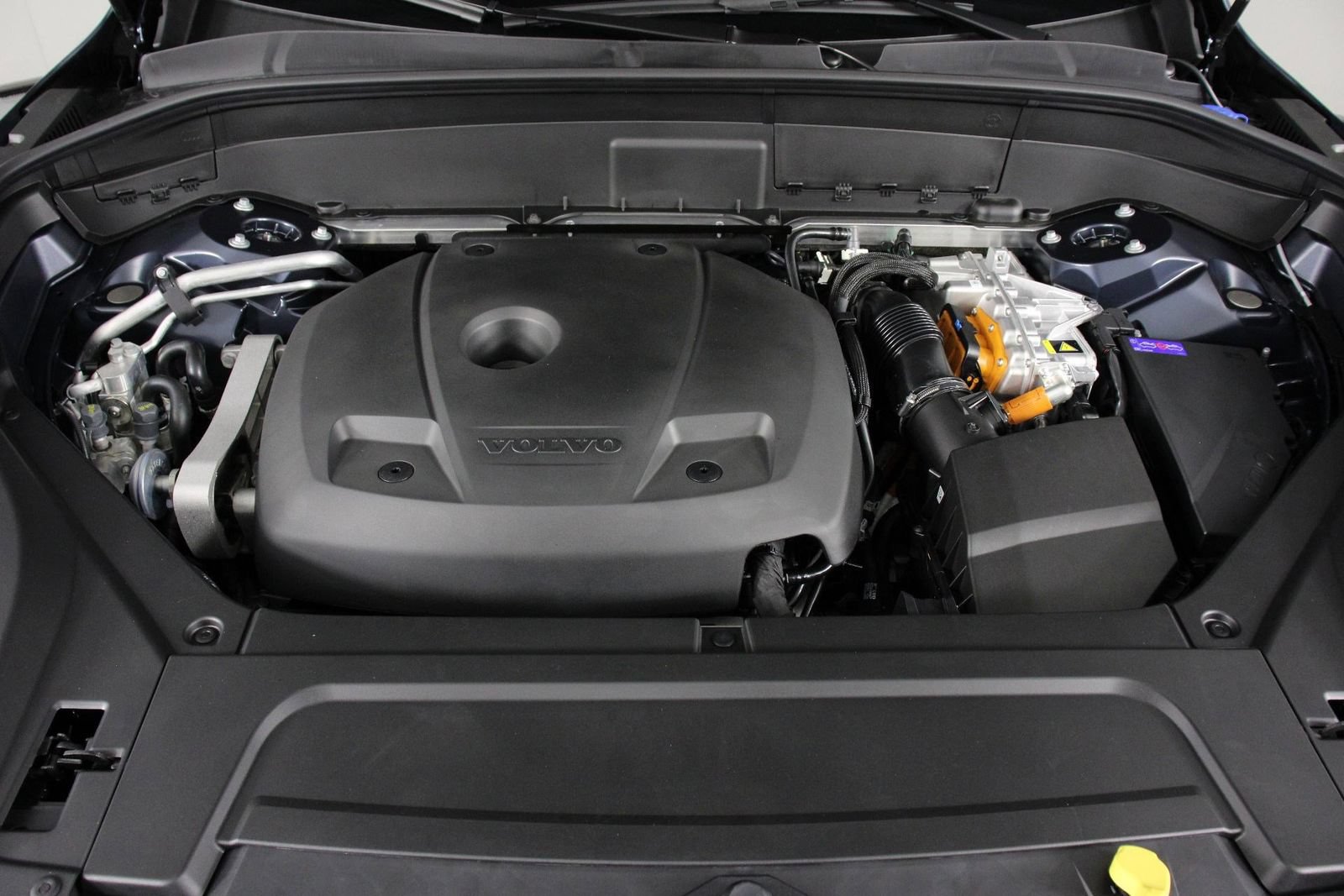 New 2026 Volvo XC90 T8 Plus AWD/4WD image 12