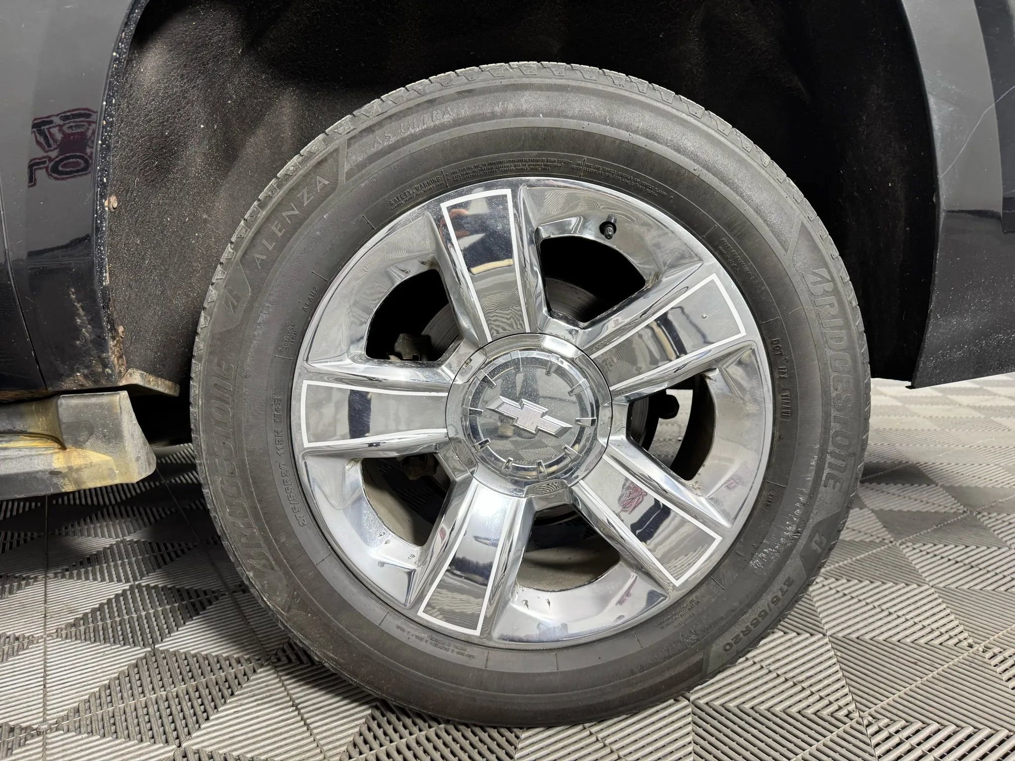 Used 2015 Chevrolet Suburban LT w/ Luxury Package image 50