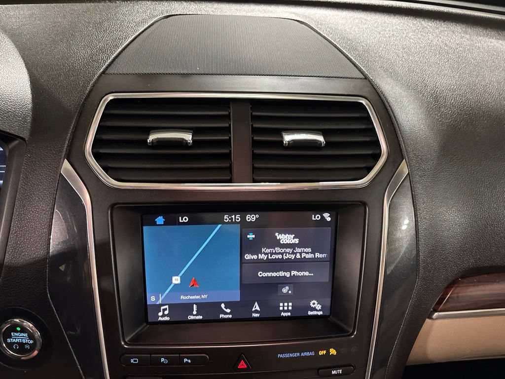 Used 2019 Ford Explorer Limited w/ Ford Safe & Smart Package AWD/4WD image 17