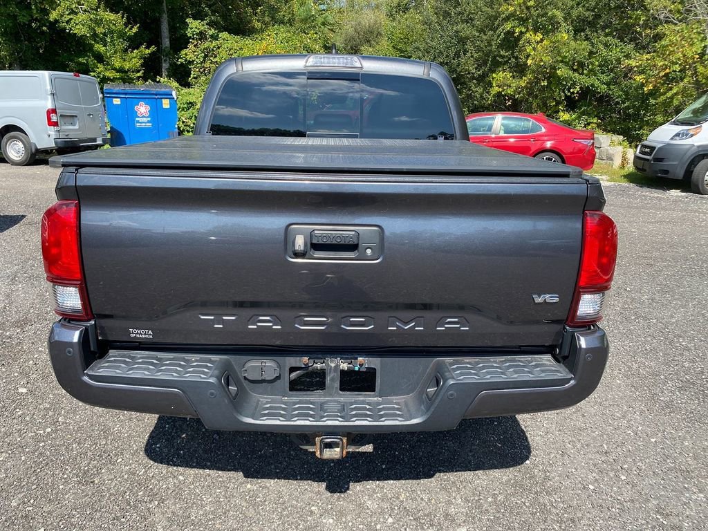 Used 2018 Toyota Tacoma TRD Off-Road w/ Technology Package AWD/4WD image 6