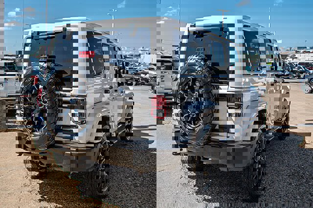 Used 2018 Jeep Wrangler Unlimited Sahara image 4