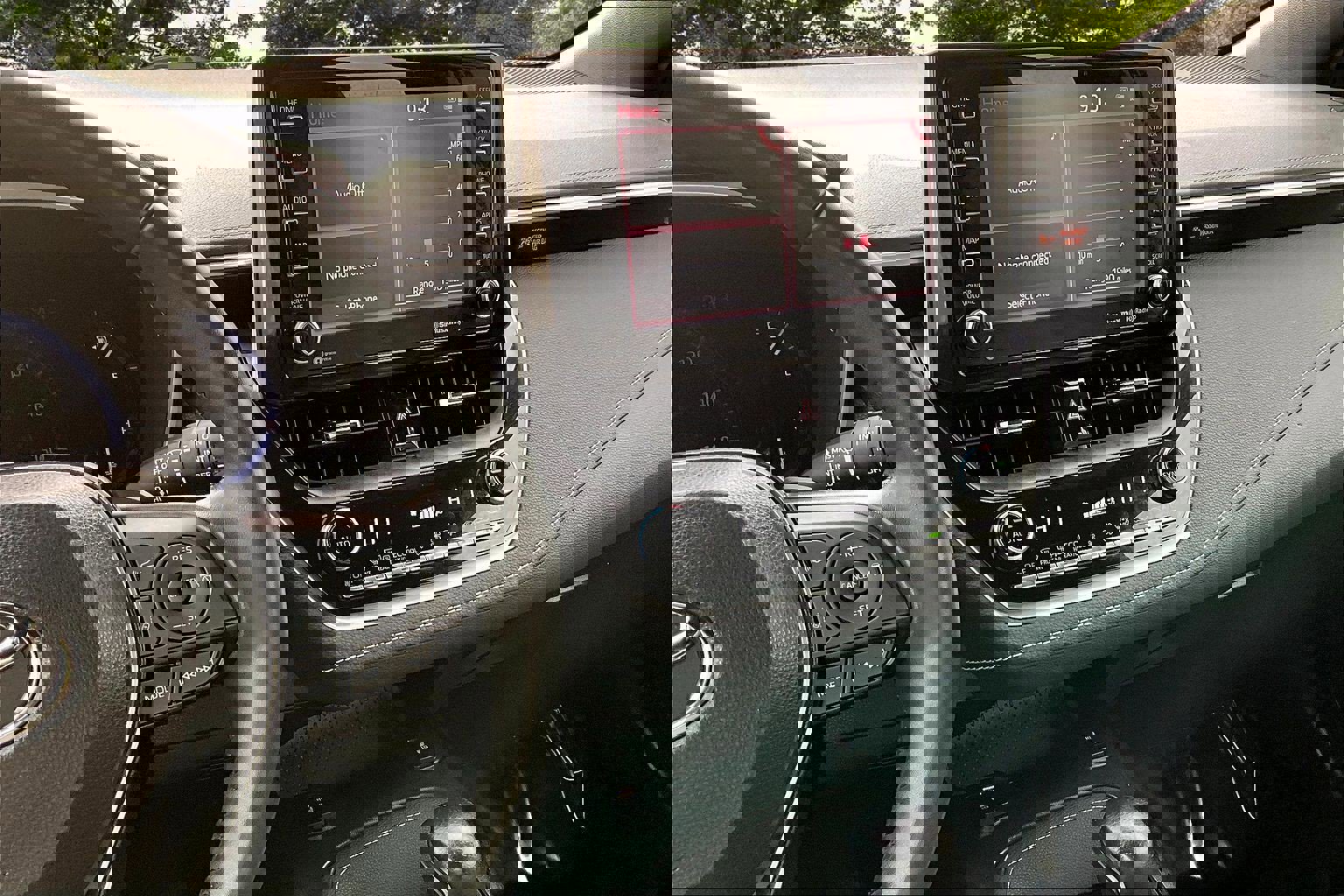 Used 2022 Toyota Corolla XSE image 9